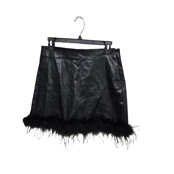 Le Lis Faux Leather Mini Skirt with Feather Trim Size Medium - Picture 2 of 5